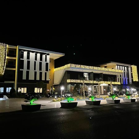 Deluxe Resort And Spa Koplik Exteriör bild
