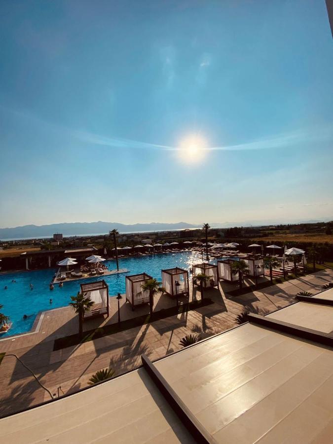 Deluxe Resort And Spa Koplik Exteriör bild