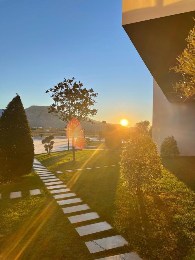 Deluxe Resort And Spa Koplik Exteriör bild