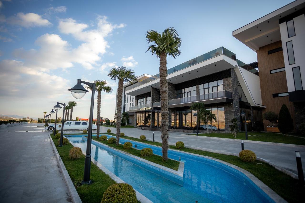 Deluxe Resort And Spa Koplik Exteriör bild
