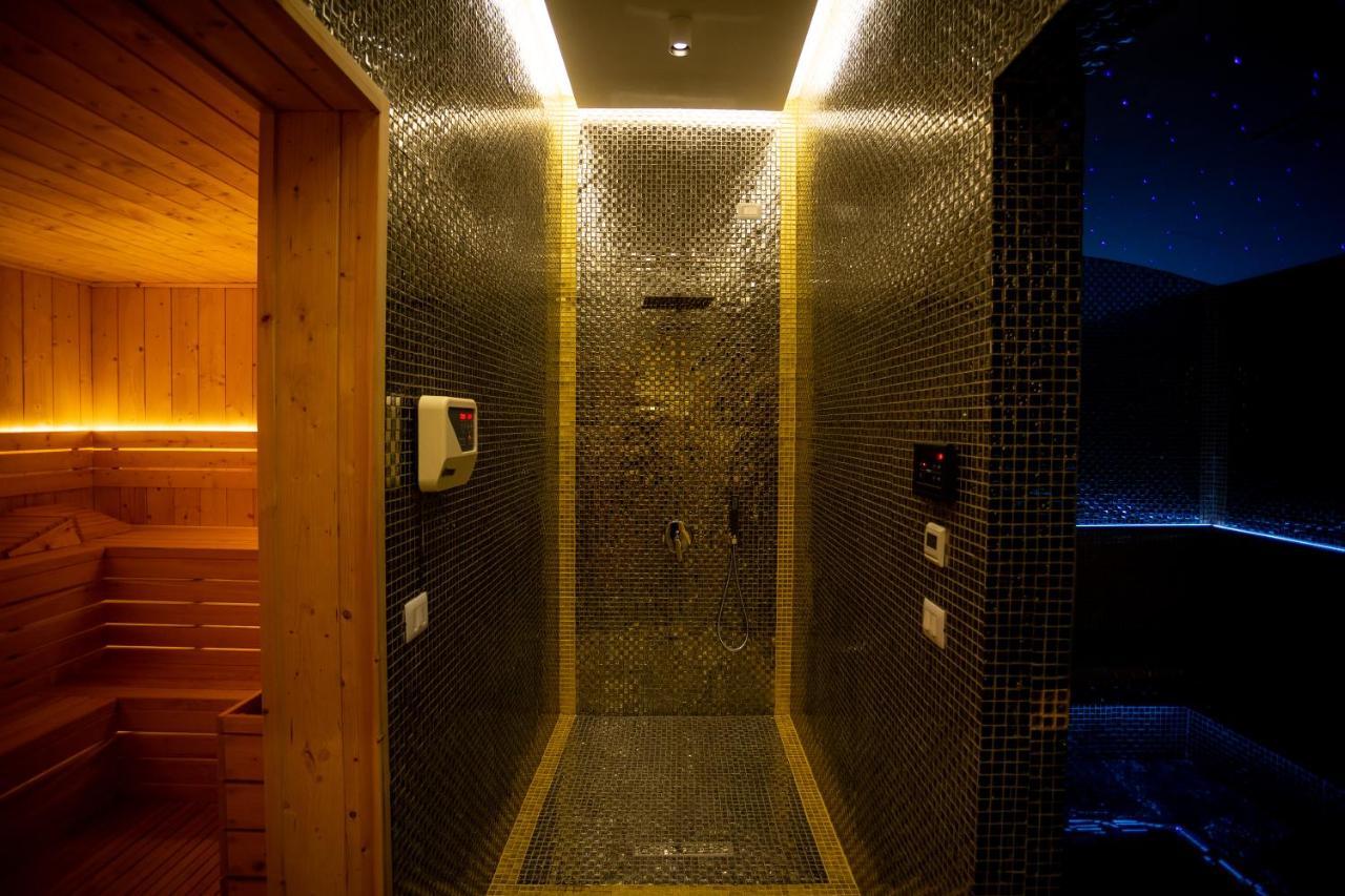 Deluxe Resort And Spa Koplik Exteriör bild
